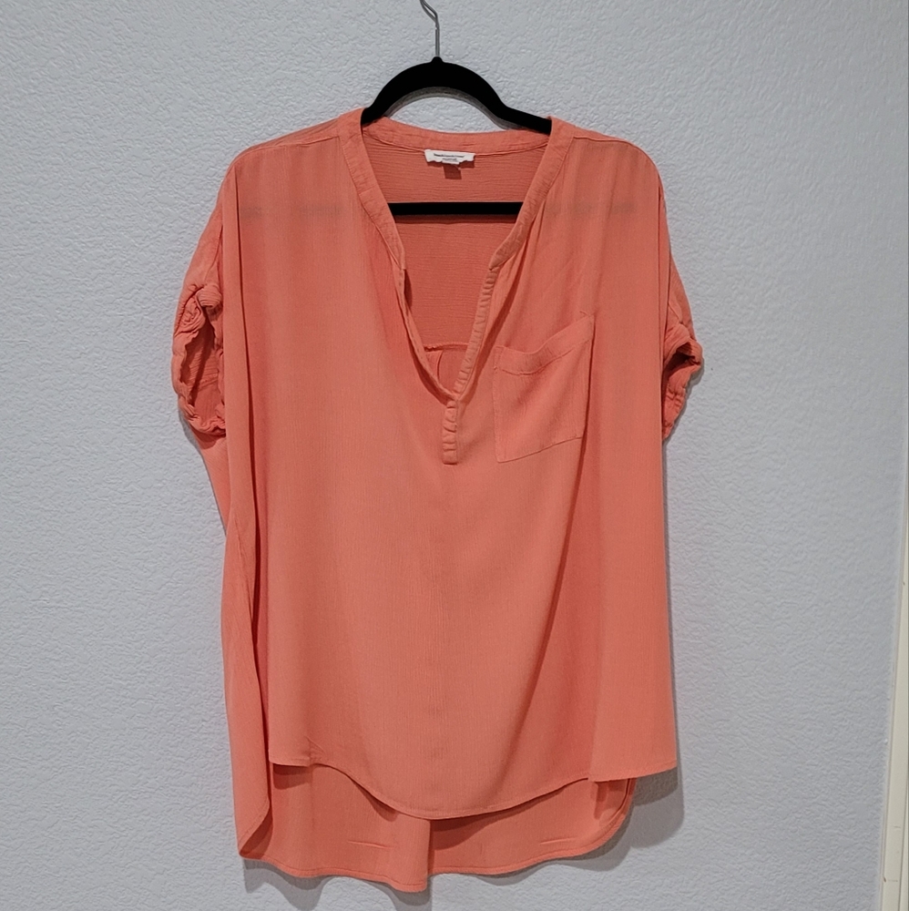 Short sleeve blouse/ shirt